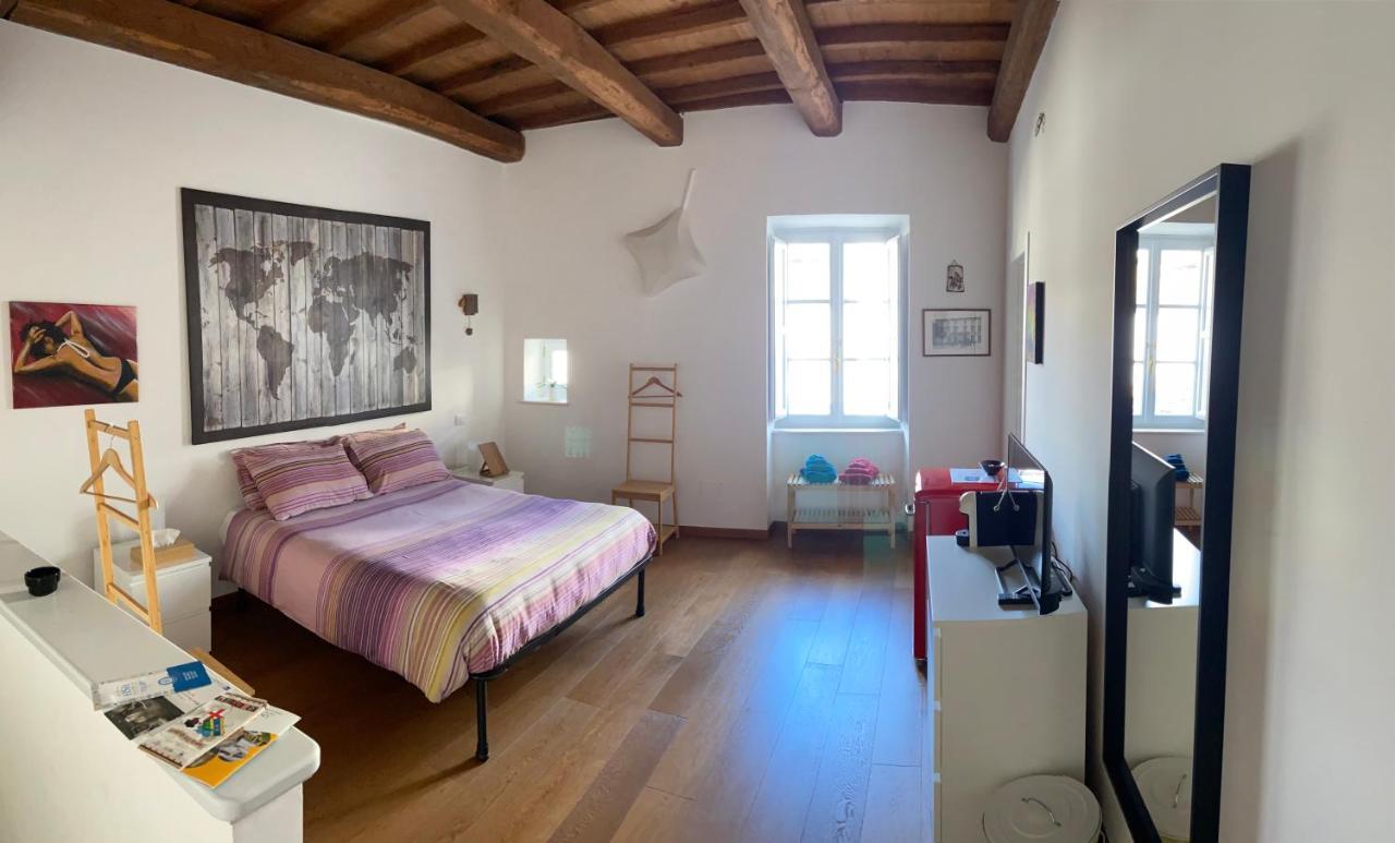 Palazzo Pica Alfieri Centro Storico Bed & Breakfast L'Aquila Ngoại thất bức ảnh