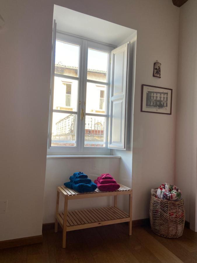 Palazzo Pica Alfieri Centro Storico Bed & Breakfast L'Aquila Ngoại thất bức ảnh