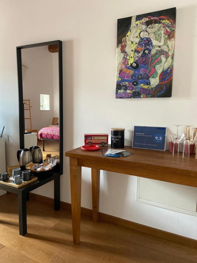 Palazzo Pica Alfieri Centro Storico Bed & Breakfast L'Aquila Ngoại thất bức ảnh
